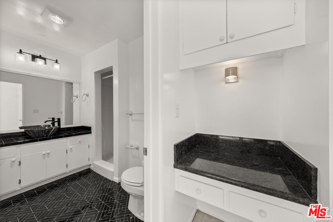 1010 21st St Unit: 1
