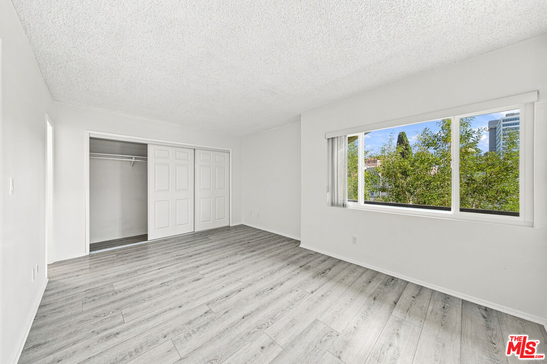 1246 Euclid St Unit: 6