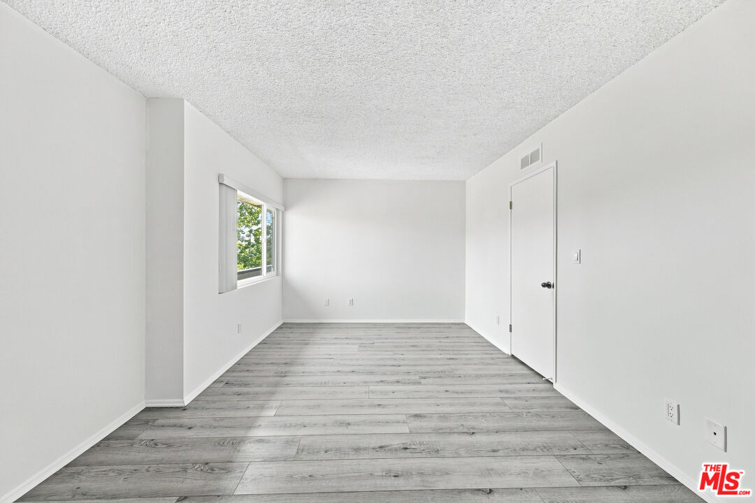 1246 Euclid St Unit: 6