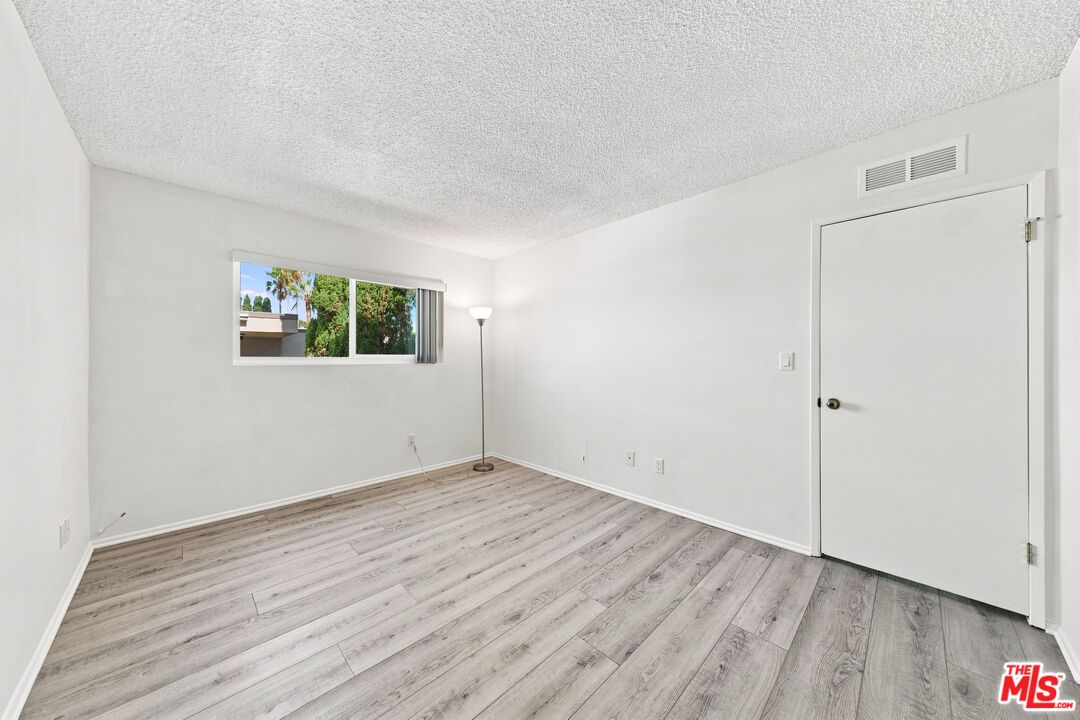 1246 Euclid St Unit: 6