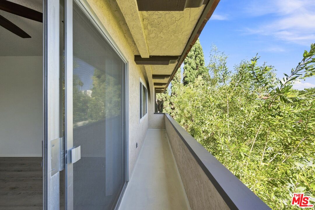 1246 Euclid St Unit: 6