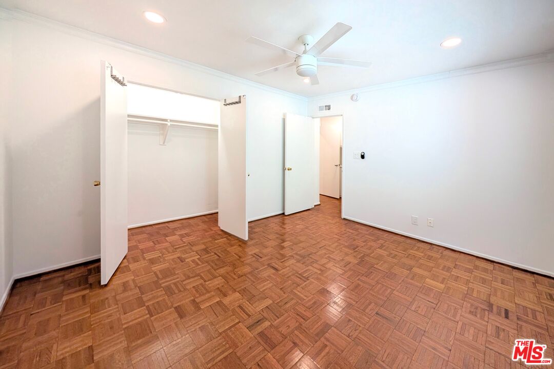 1037 11th St Unit: 2