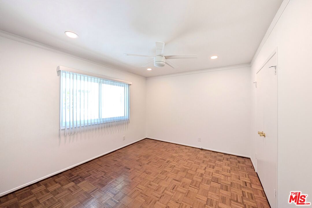 1037 11th St Unit: 2