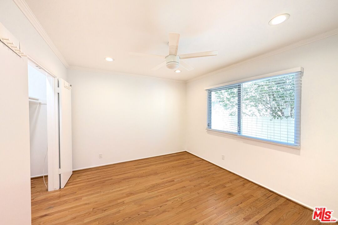 1037 11th St Unit: 3
