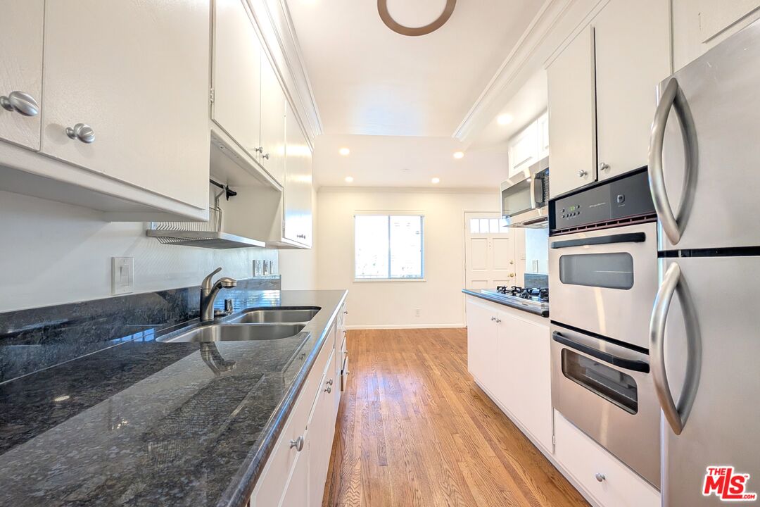 224 Bicknell Ave Unit: C