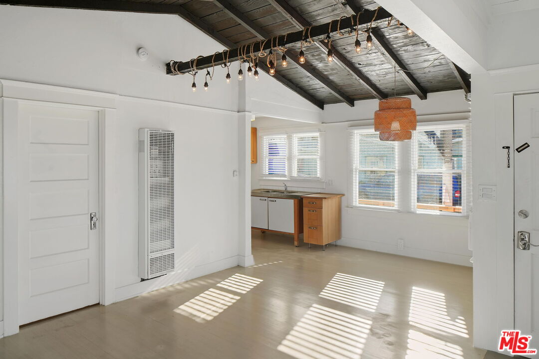 402 N Venice Blvd Unit: A