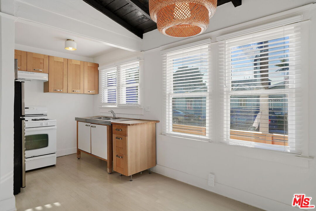 402 N Venice Blvd Unit: A