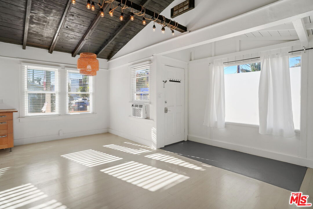 402 N Venice Blvd Unit: A