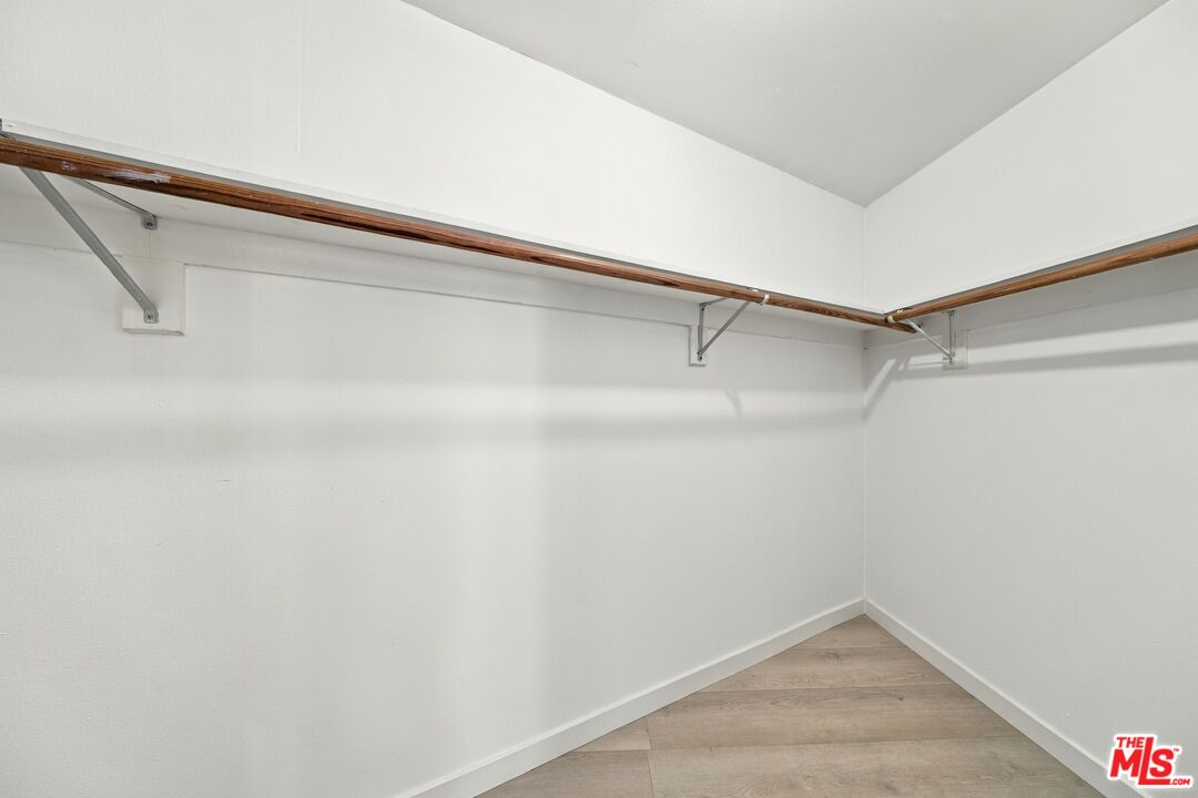 2045 4th St Unit: 208B
