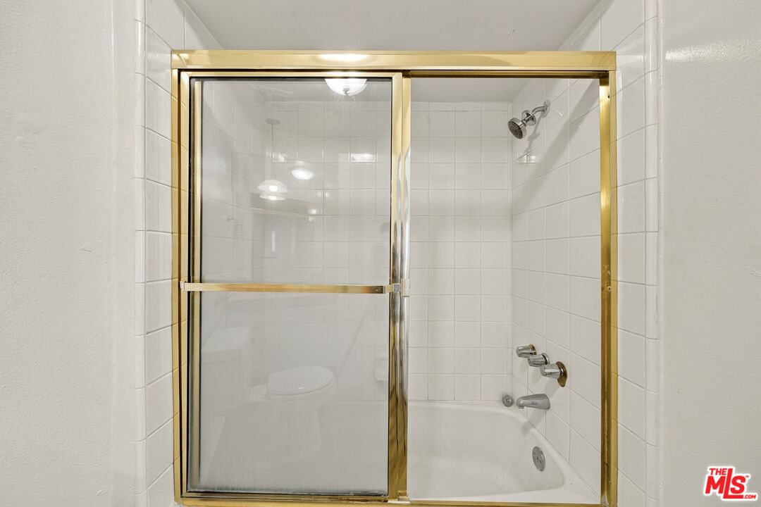 2045 4th St Unit: 208B