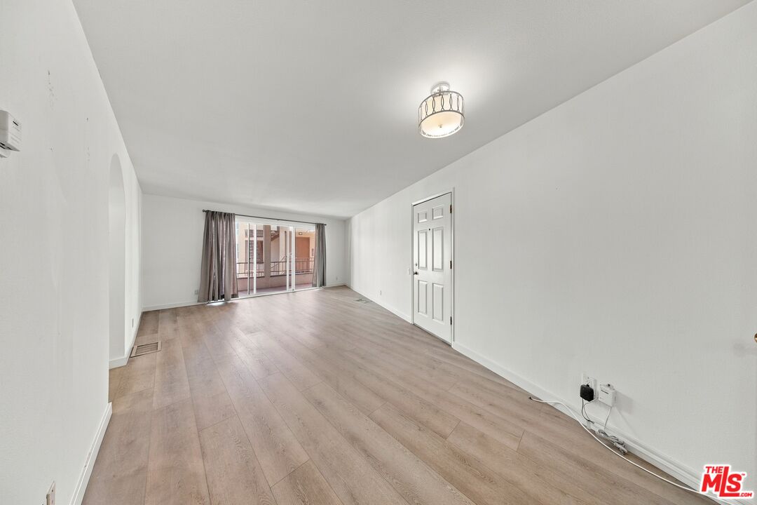 2045 4th St Unit: 208B