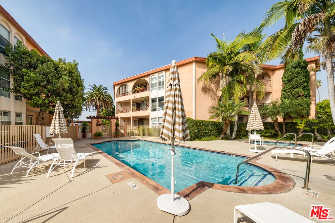 2045 4th St Unit: 208B