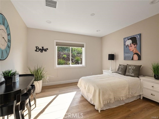 9 Lantana PL
