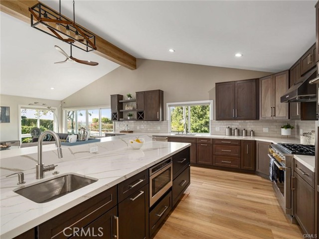 9 Lantana PL