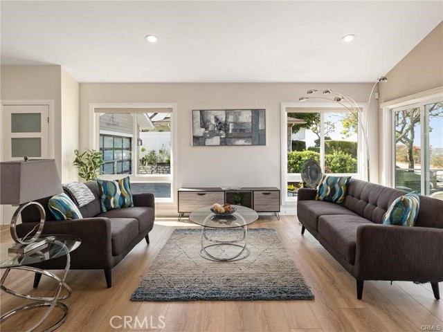 9 Lantana PL