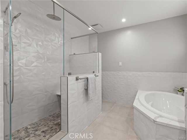 9 Lantana PL