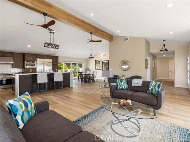 9 Lantana PL