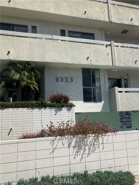 1033 3rd ST Unit: 211