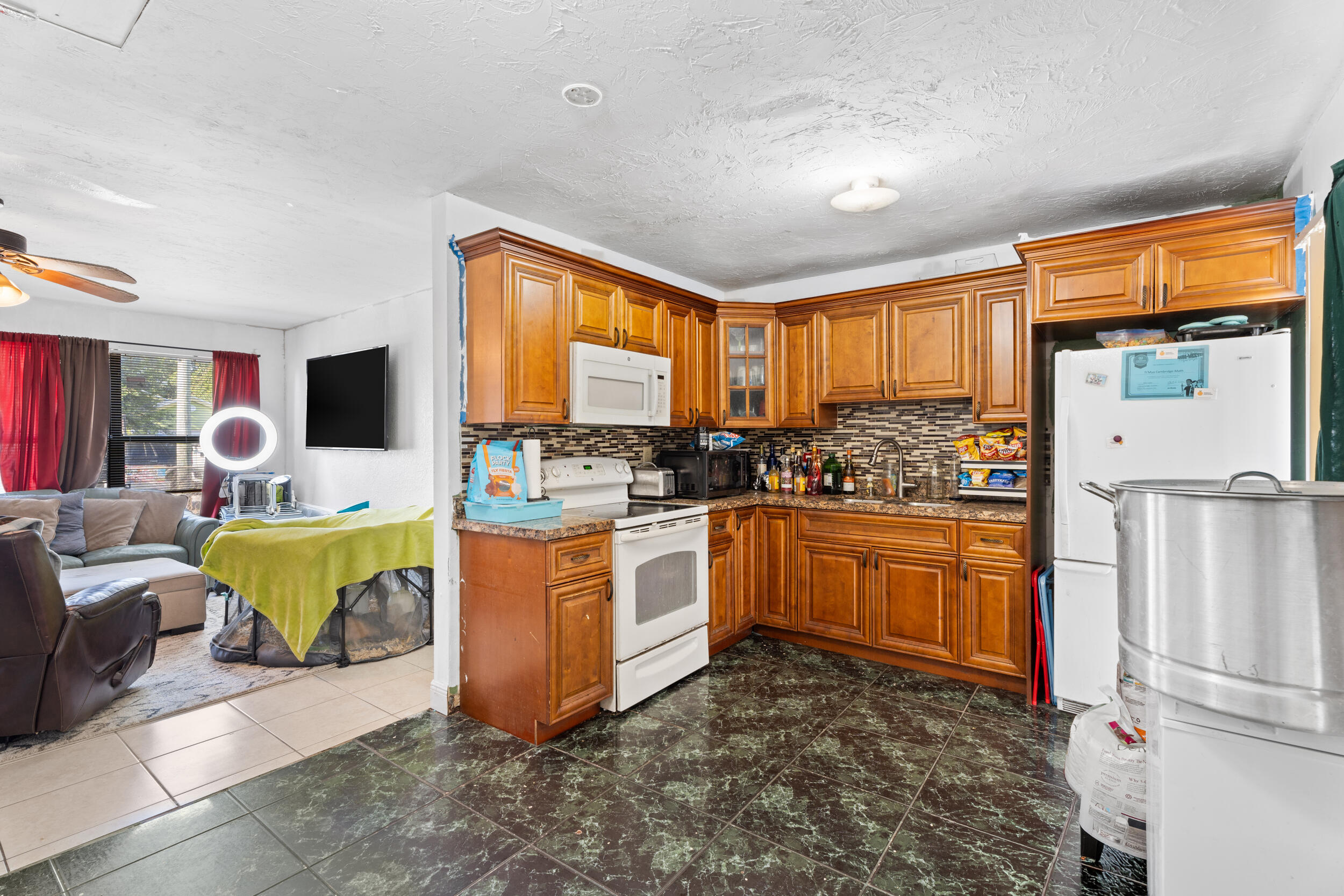 1449 W 35th Street