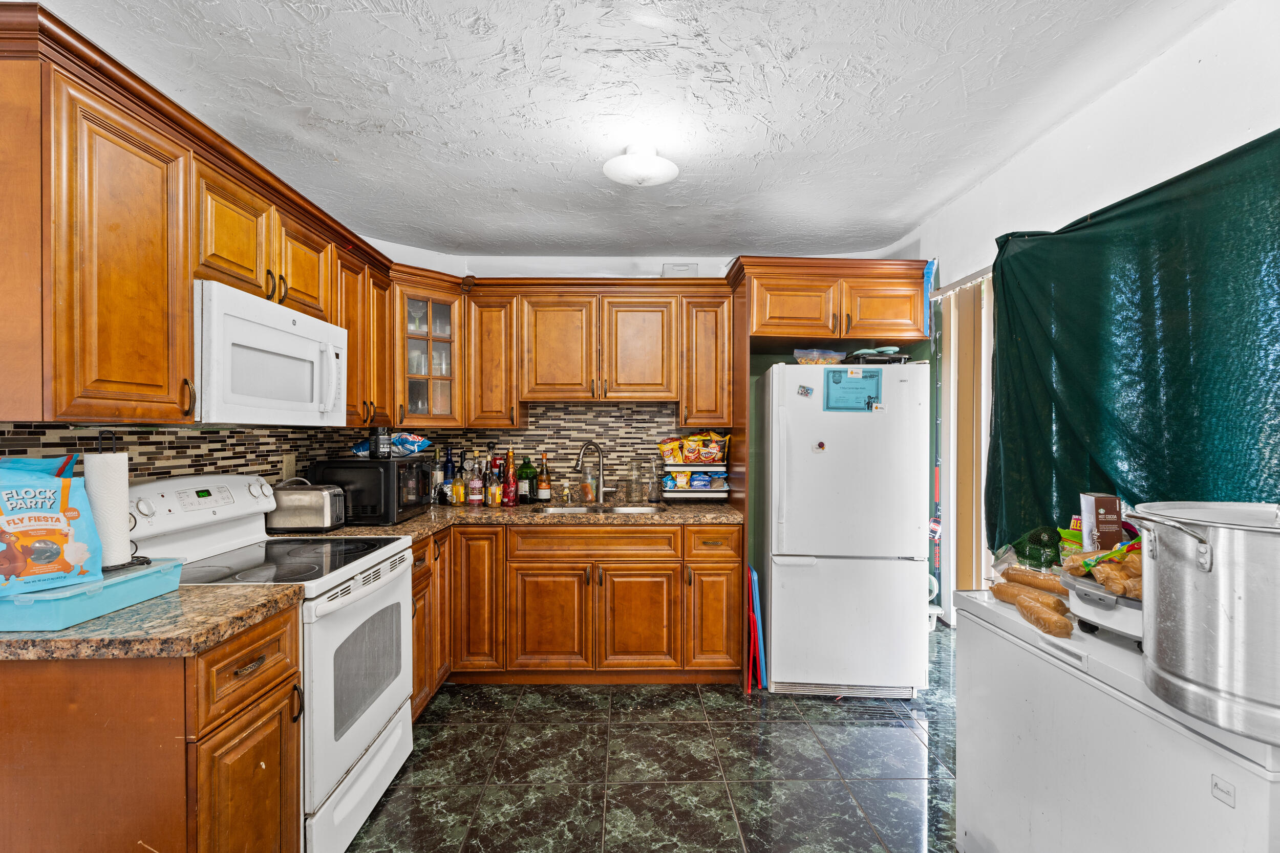 1449 W 35th Street