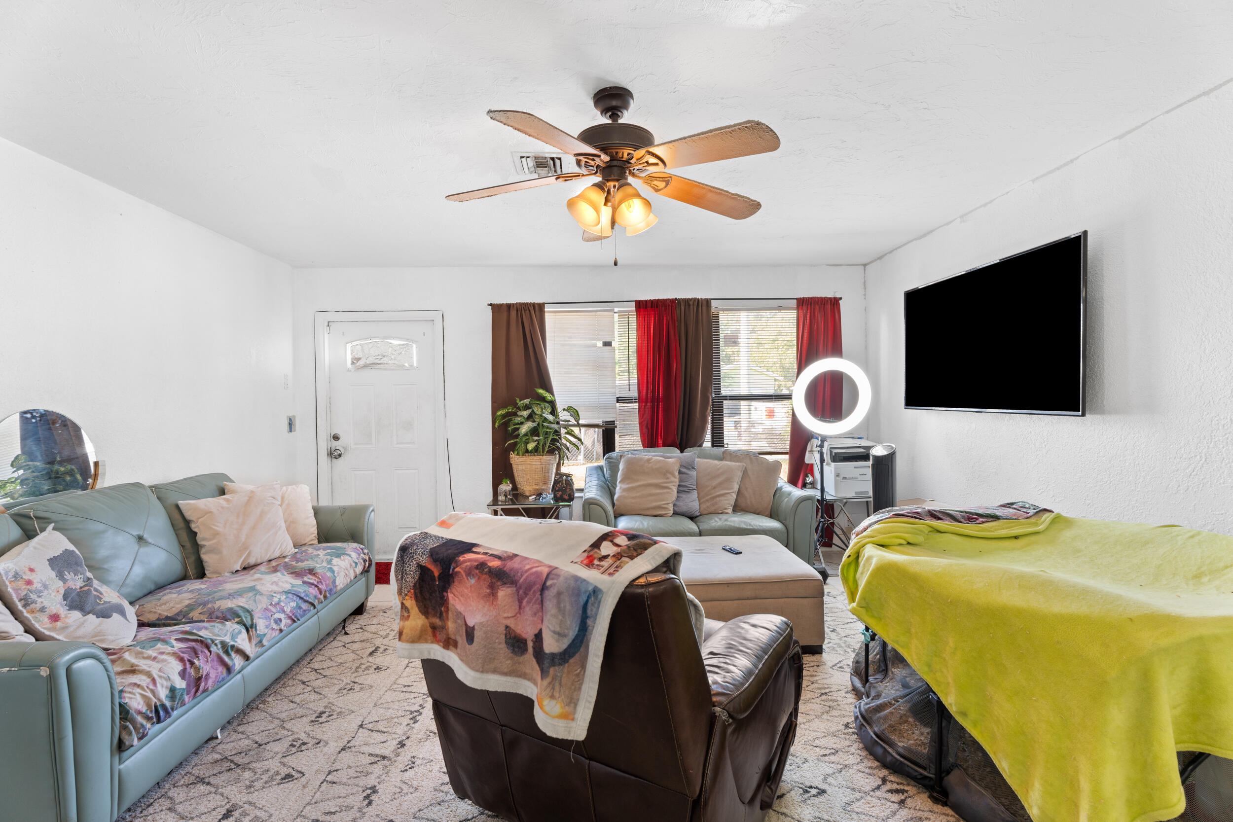 1449 W 35th Street