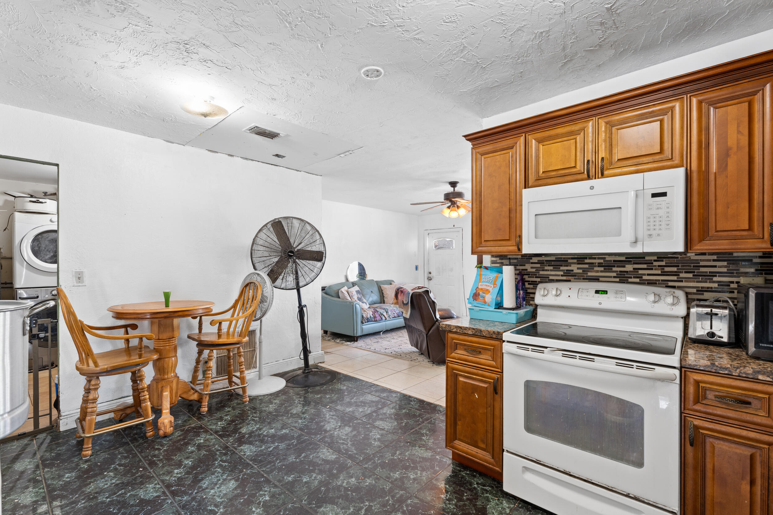 1449 W 35th Street