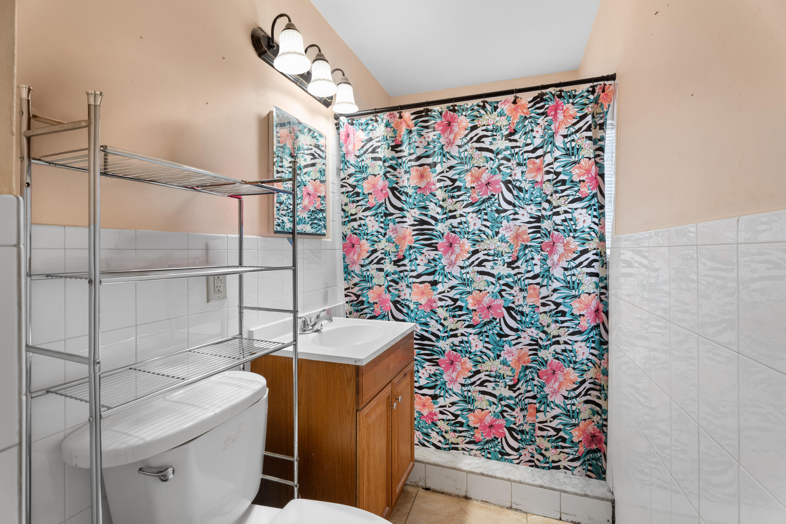 1449 W 35th Street