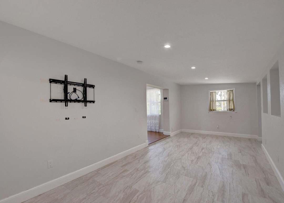 612 Hibiscus Drive
