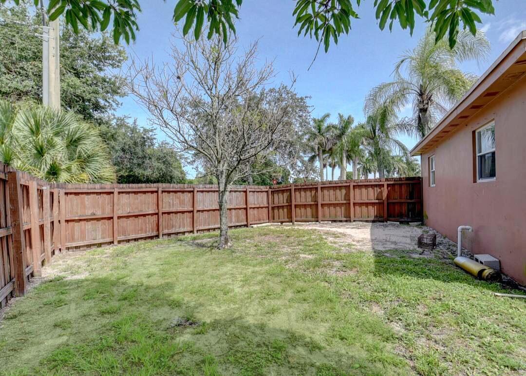 612 Hibiscus Drive