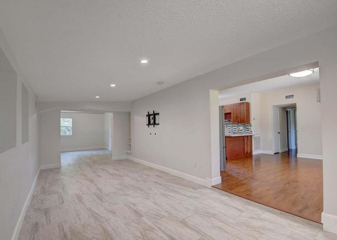 612 Hibiscus Drive