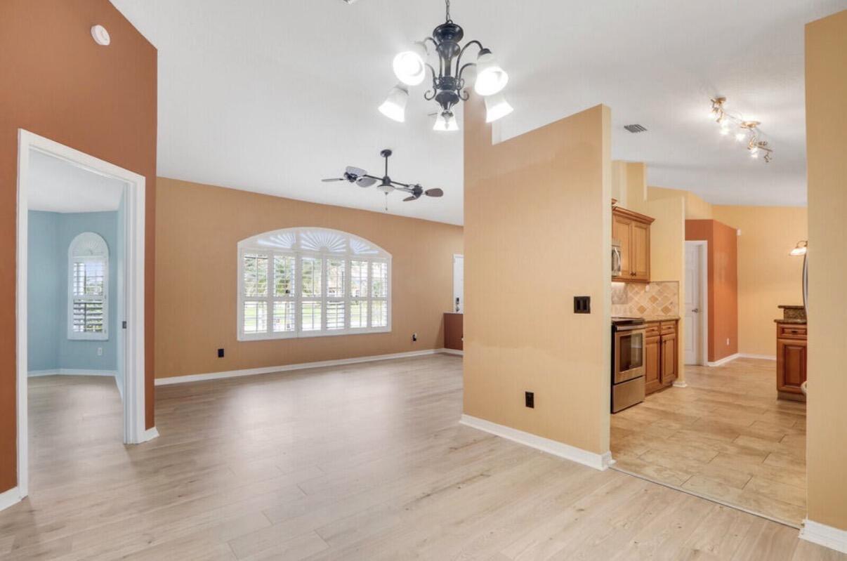 6461 NW Friendly Circle NW, Port St. Lucie