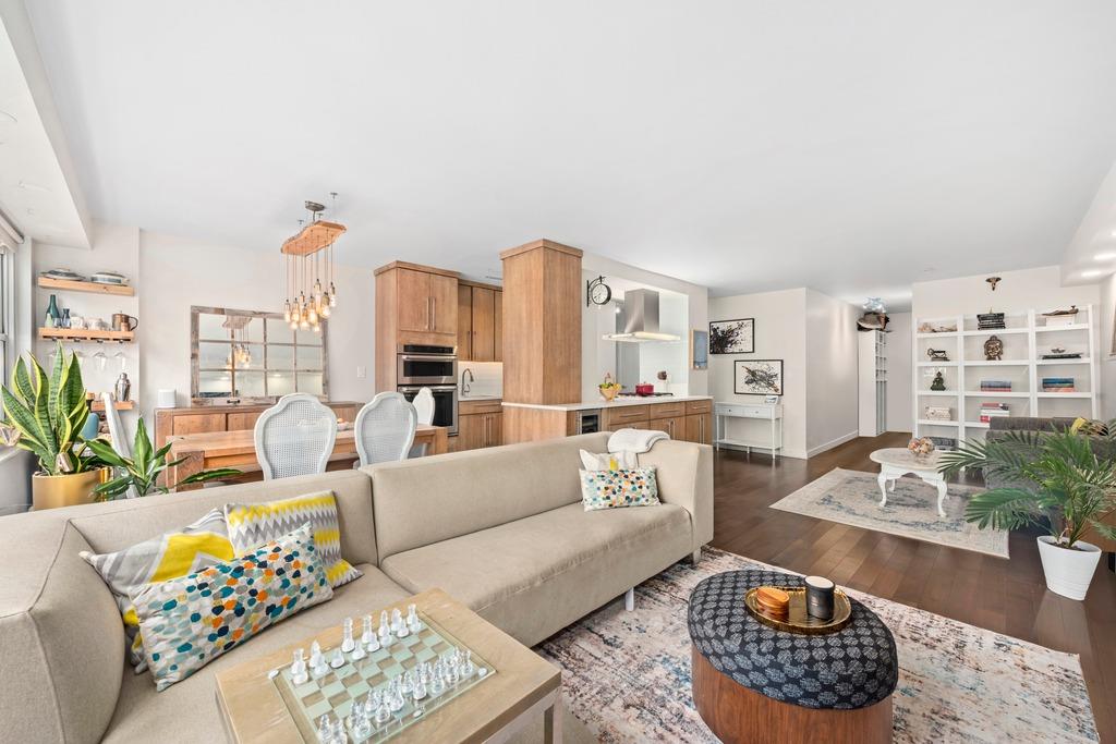 400 E 77th Street 8-D
