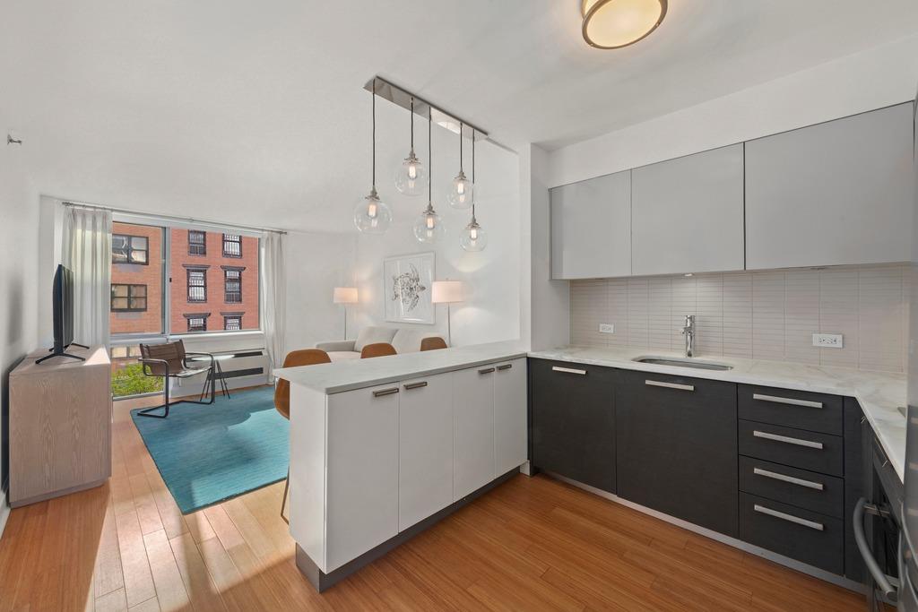 505 W 47th Street 4-ES