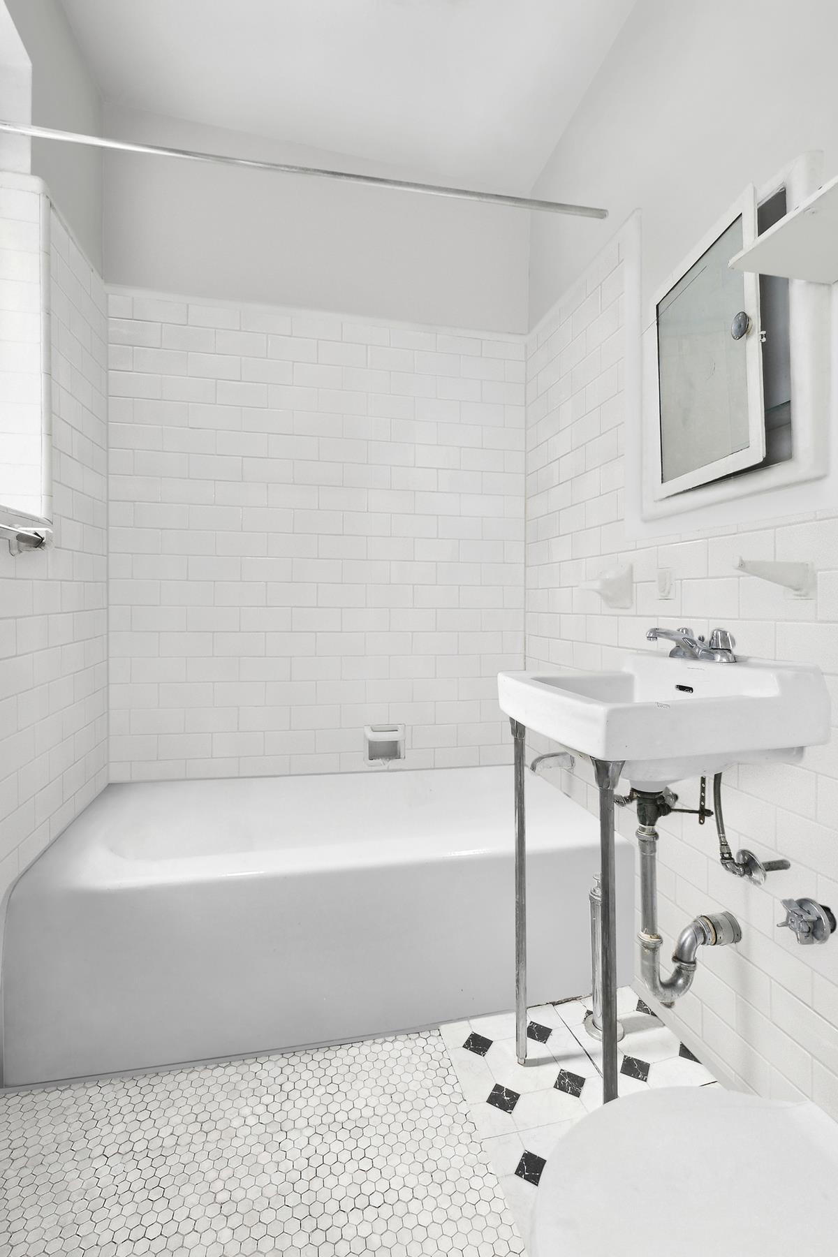 741 W End Avenue 4-B