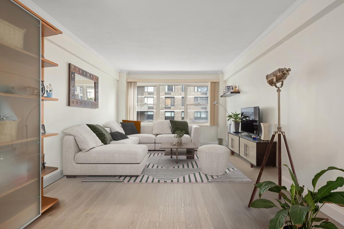 310 E 49th Street 9-D
