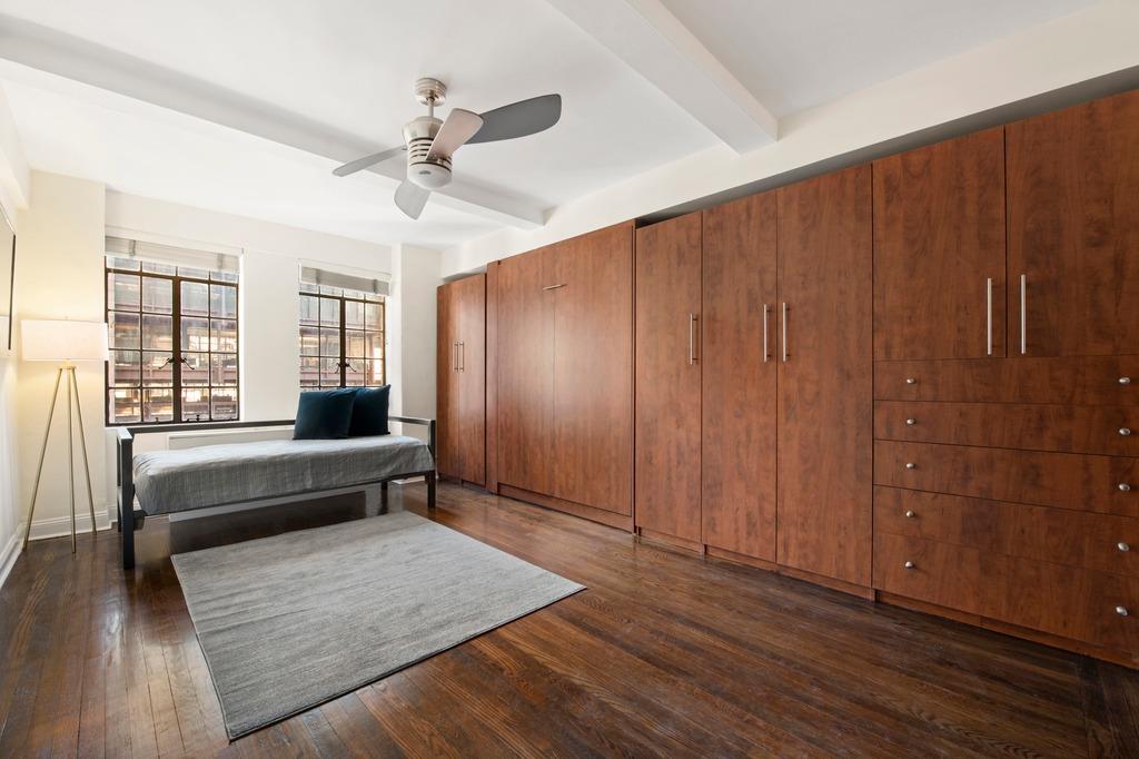 320 E 42nd Street 1308