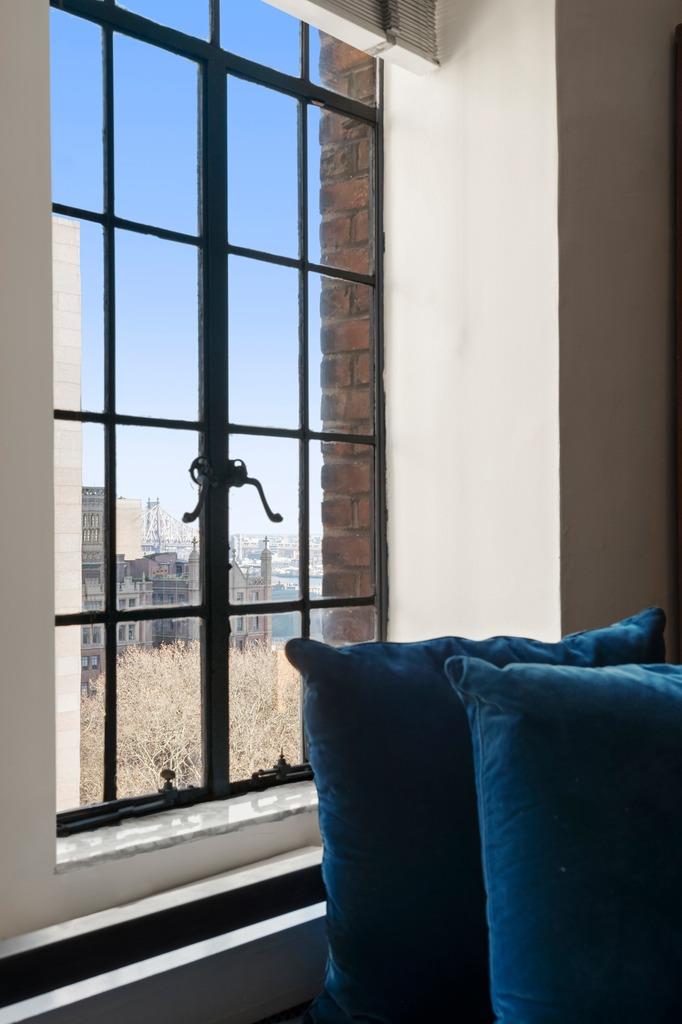 320 E 42nd Street 1308