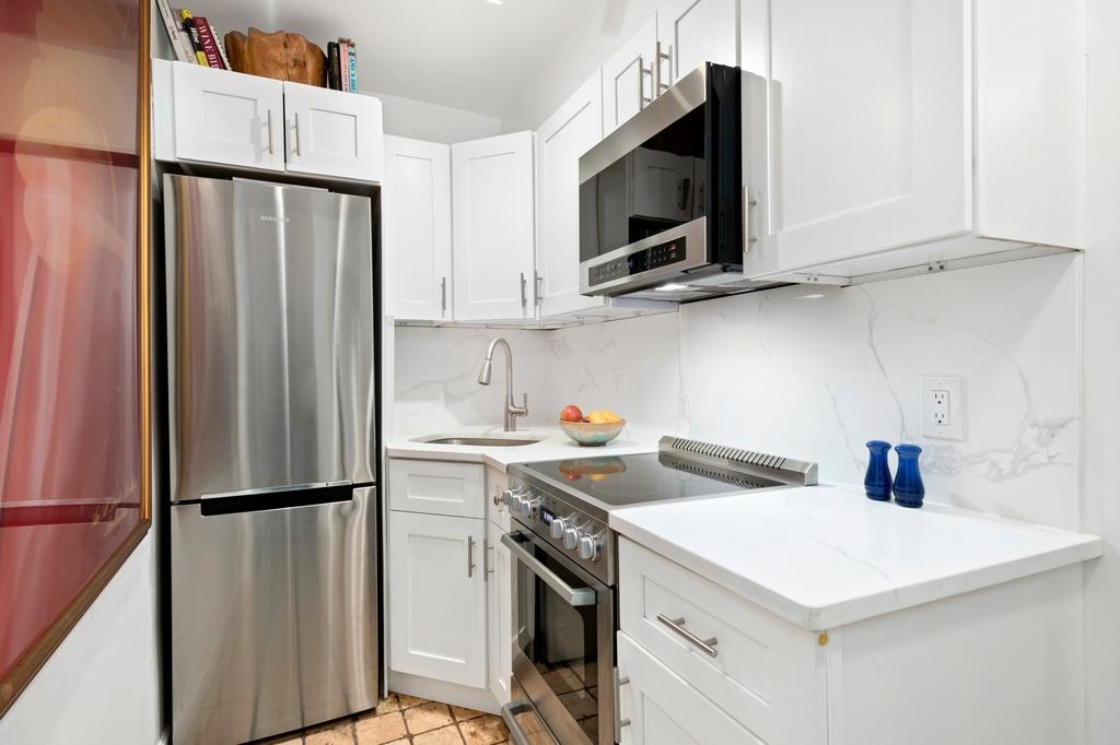 400 E 77th Street 1-H