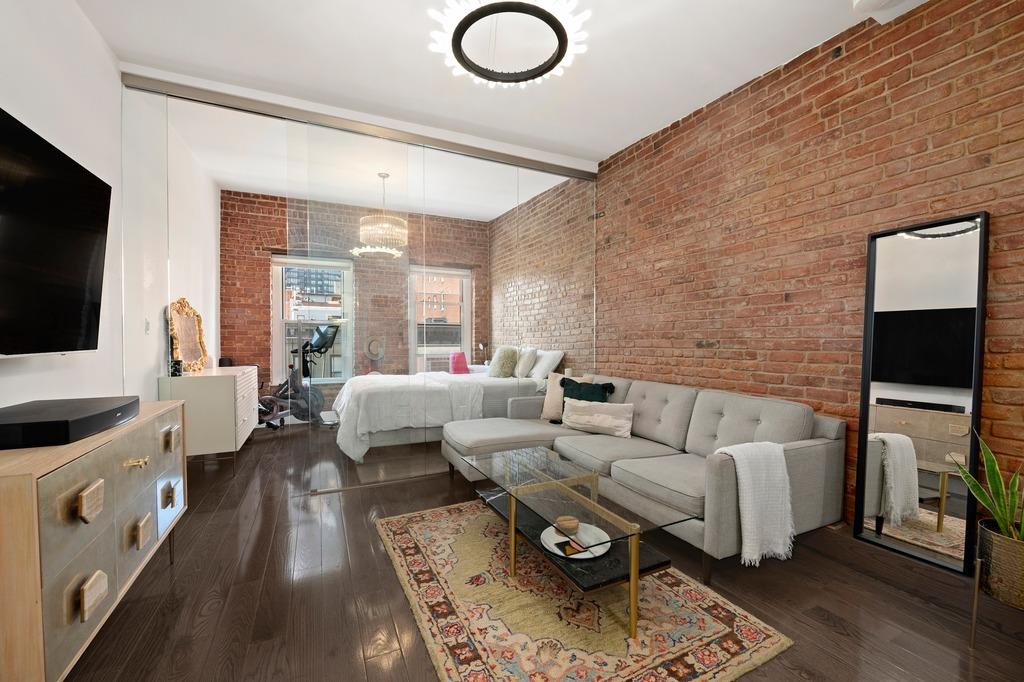 343 E 51st Street 5-B