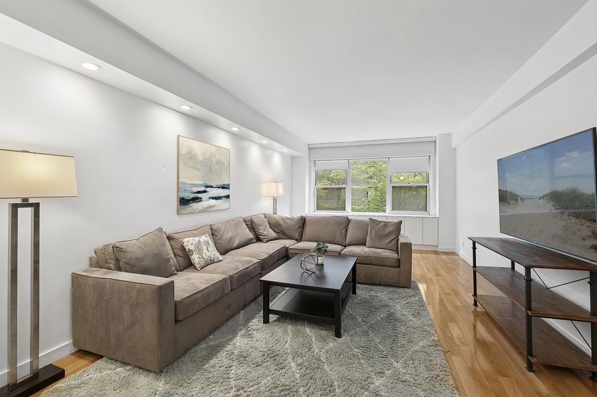 310 E 49th Street 4-D