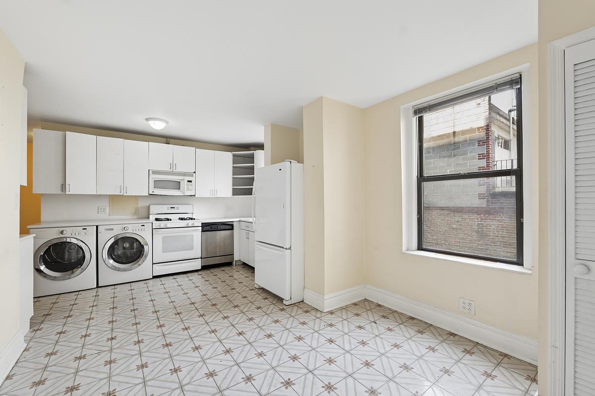 41 W 82nd Street 6-A
