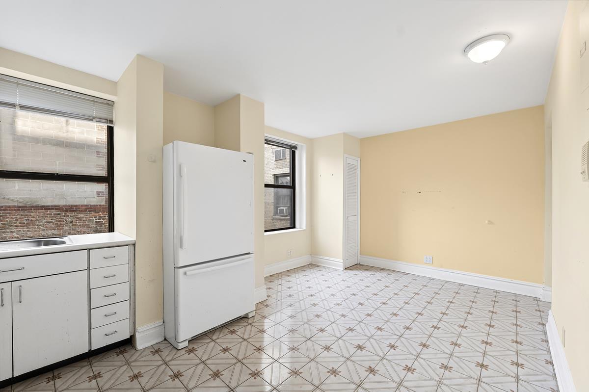 41 W 82nd Street 6-A