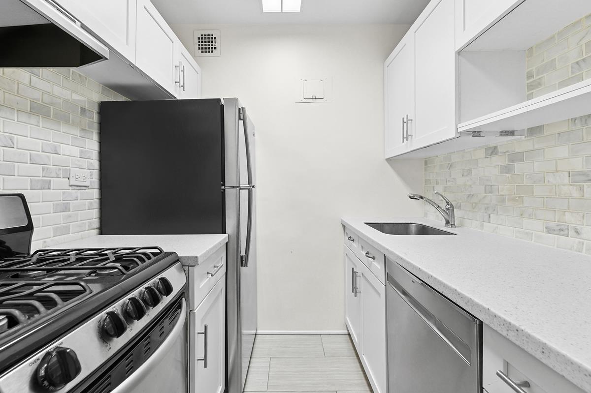 209 E 56th Street 5E