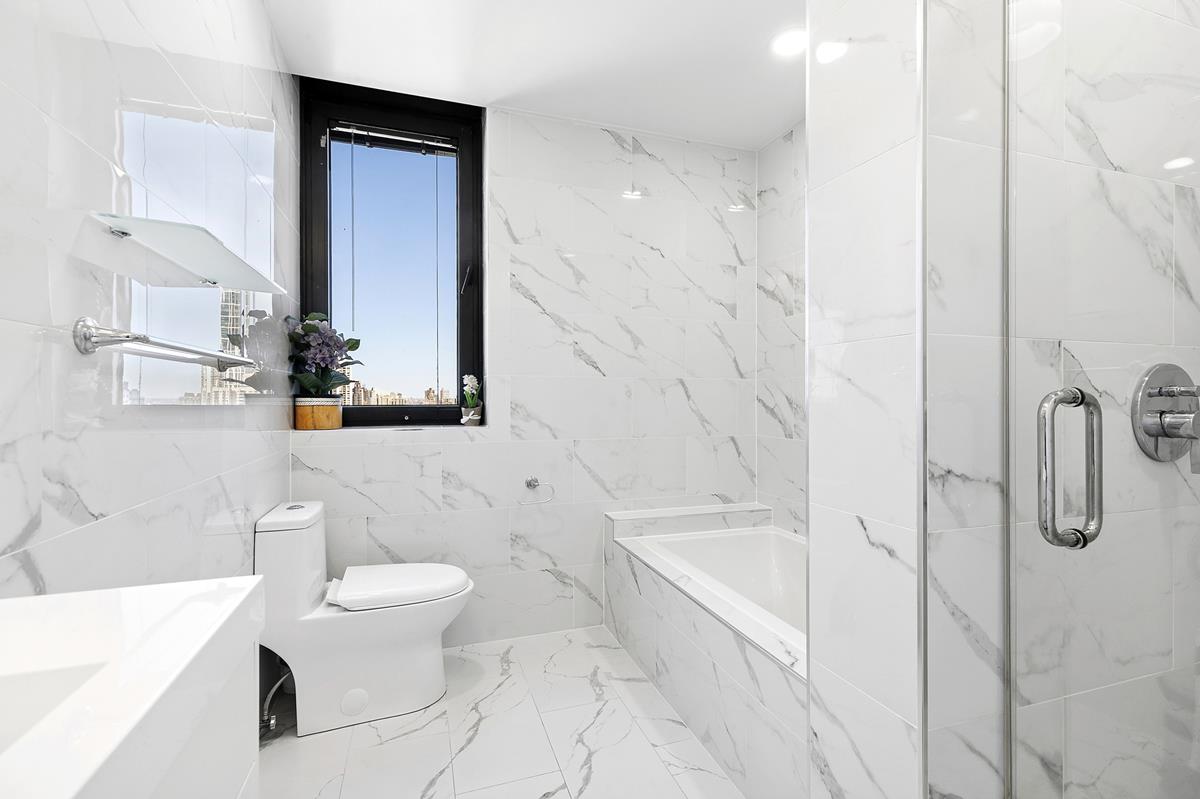 100 United Nations Plaza 39-E