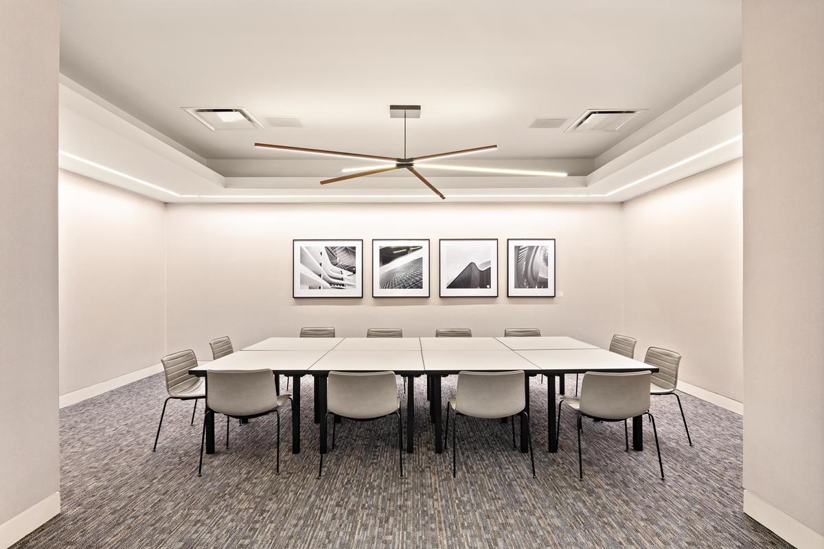 100 United Nations Plaza 39-E