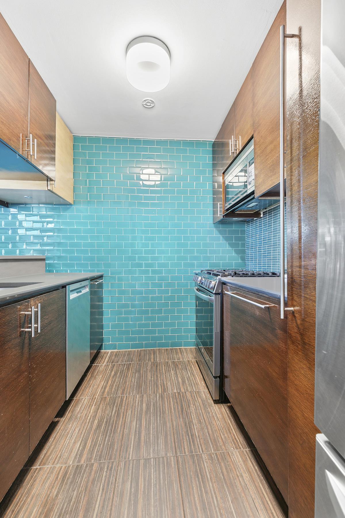 100 United Nations Plaza 39-E