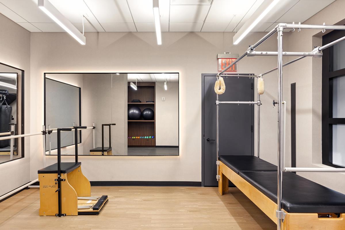 100 United Nations Plaza 39-E