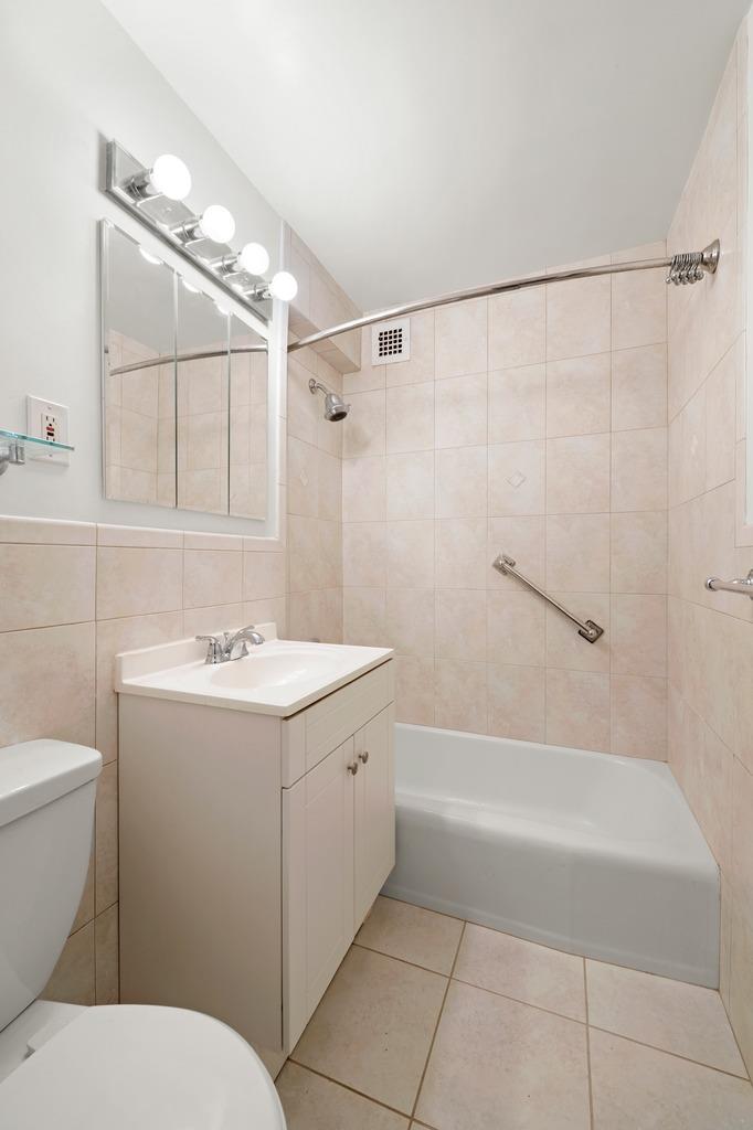400 E 77th Street 3A