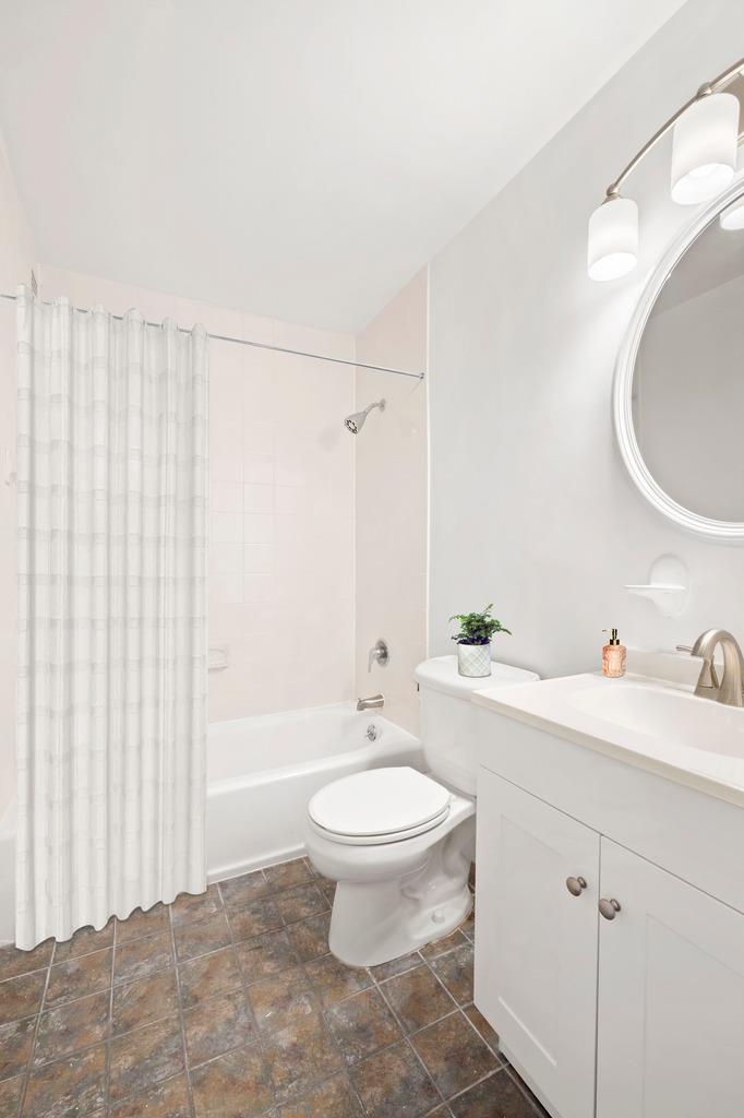 301 E 79th Street 15M