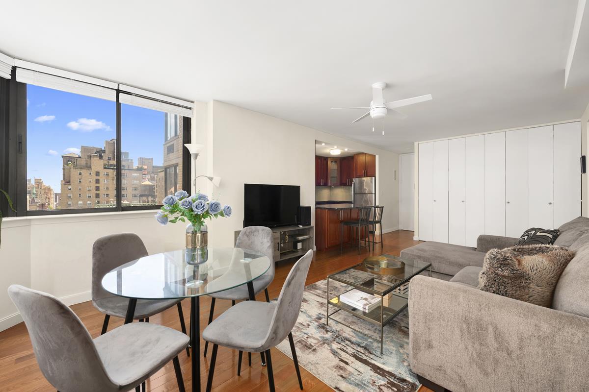 280 Park Avenue S 12M